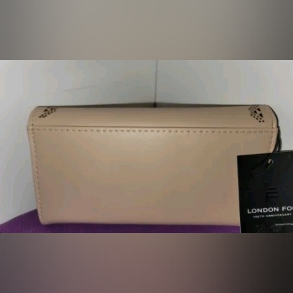 woman's compact id wallet  credit Holder London fog gray Rfid  blocking - Picture 3 of 4